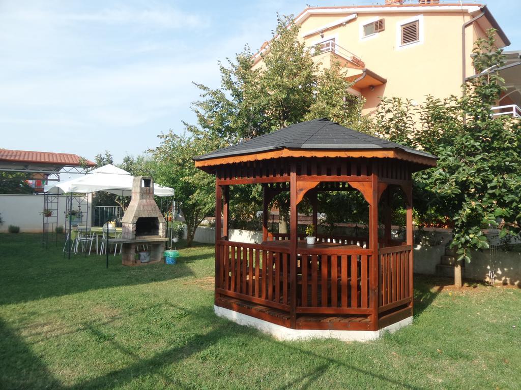 Apartmani Lina Umag Kültér fotó