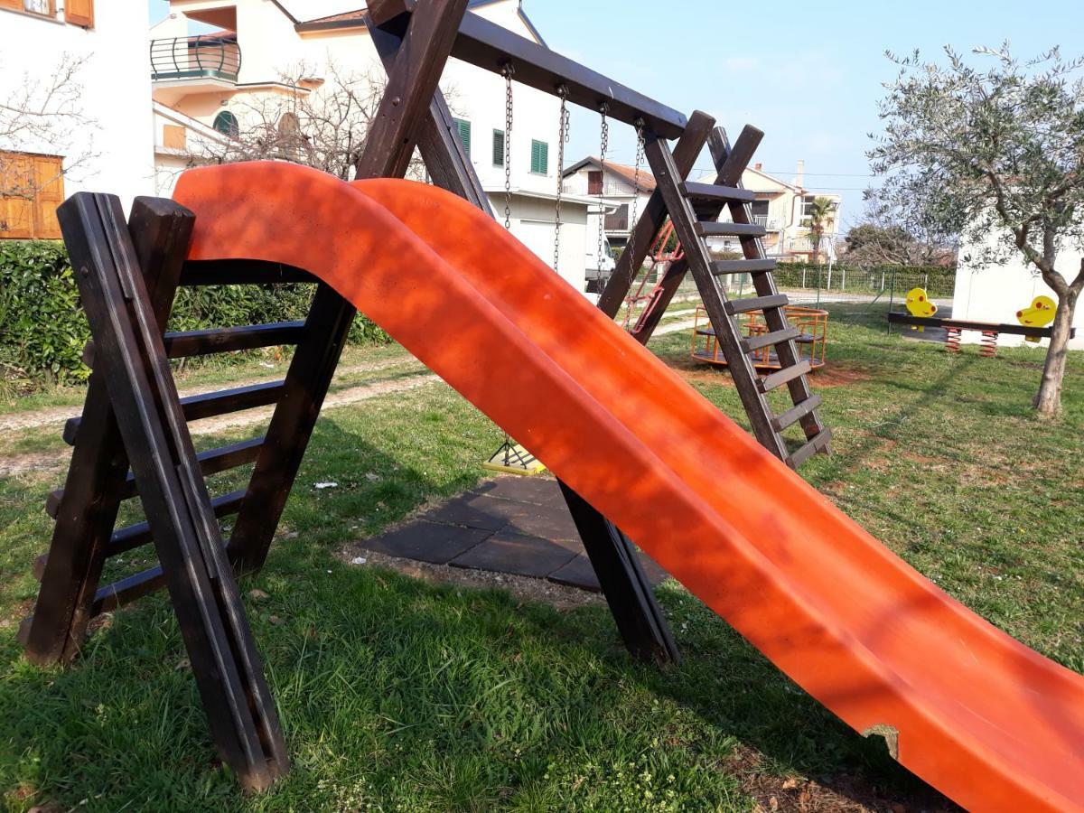 Apartmani Lina Umag Kültér fotó